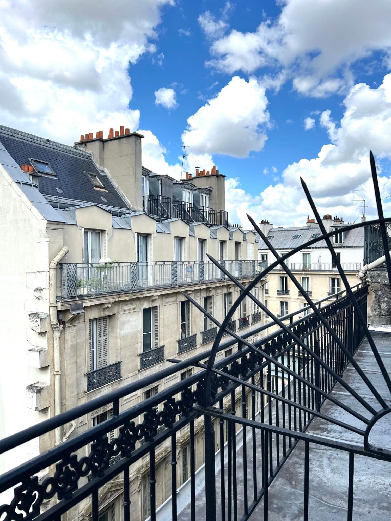 Hotel Central Saint Germain Париж Екстериор снимка