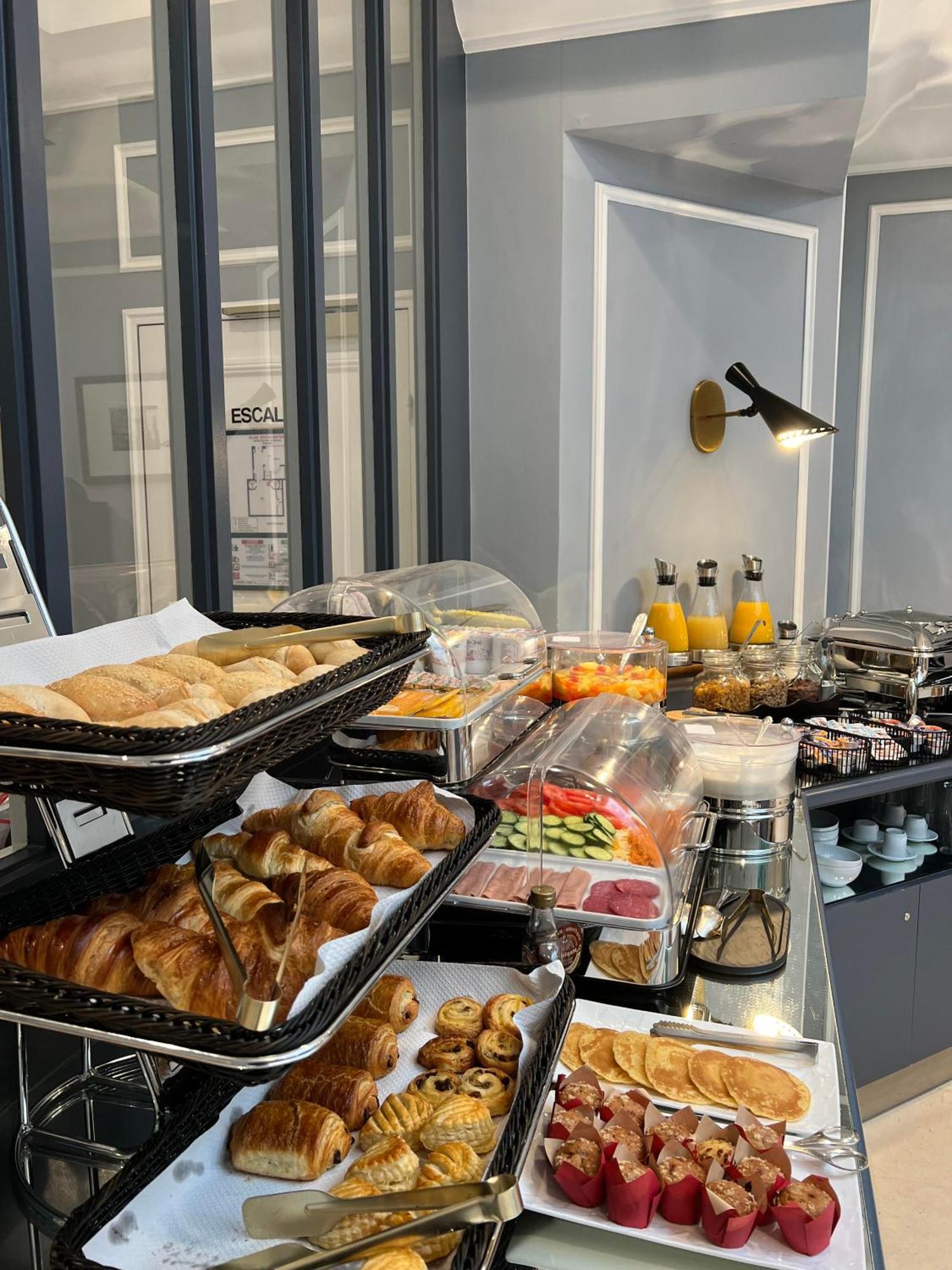 Hotel Central Saint Germain Париж Екстериор снимка